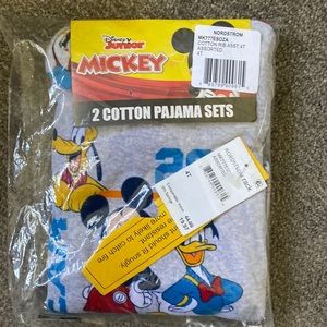 Pajamas. 4T. Never used.